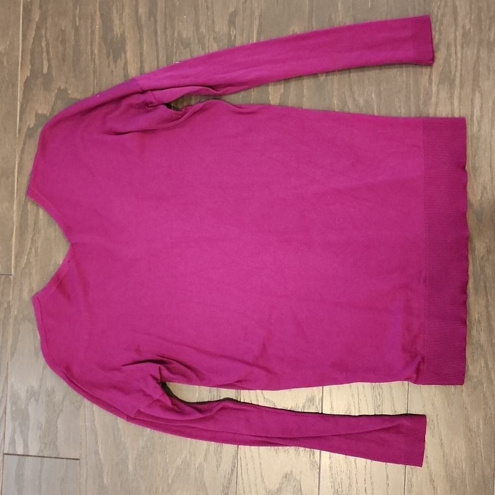 EXPRESS V Neck Sweater - Picture 2 of 3